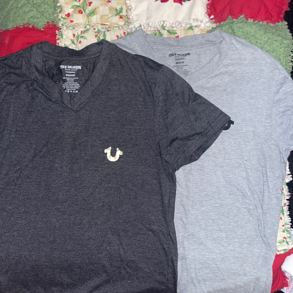 TRUE RELIGION 2 SHIRT PACK SHORT SLEEVE SHIRT SIZE MEDIUM GREY BLACK